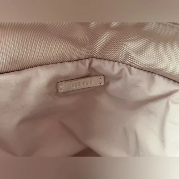 Lululemon City Adventurer Convertible Backpack 15L - Picture 12 of 16